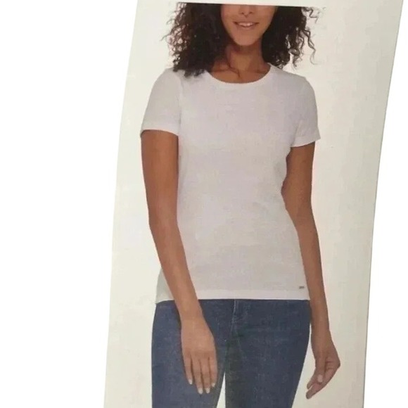 DKNY Ladies Short Sleeve Shirt White Basic Tee  Sz. Small‎ NWT - Picture 1 of 7
